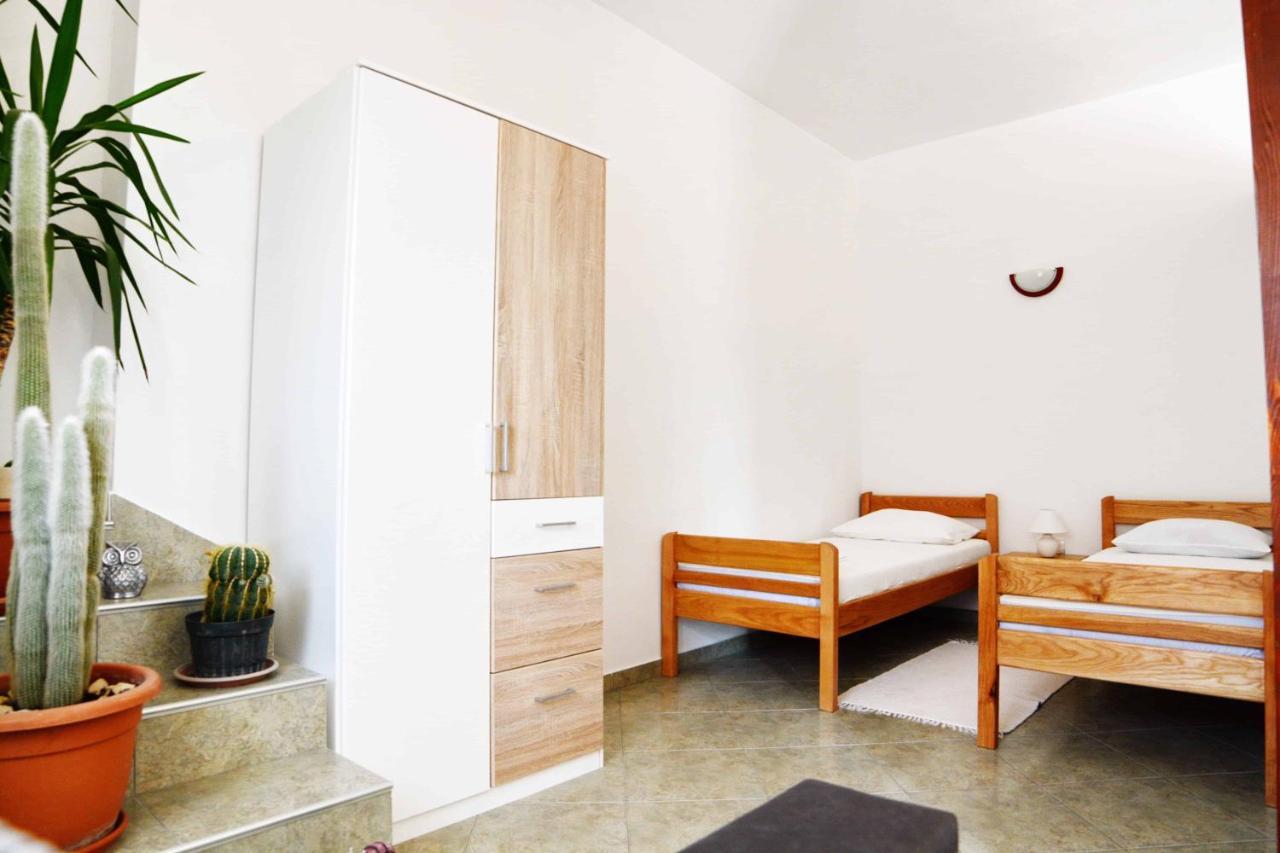 Apartman Verde Pridraga Exteriör bild